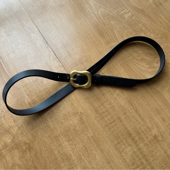 H&M Black Faux Leather Belt with Gold Buckle, Size Medium - Picture 4 of 14